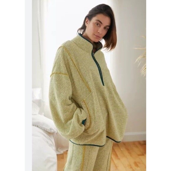 OUT FROM UNDER Brook 1/4 Zip Large Pullover Sweatshirt Urban Outfitters Green - Picture 1 of 5